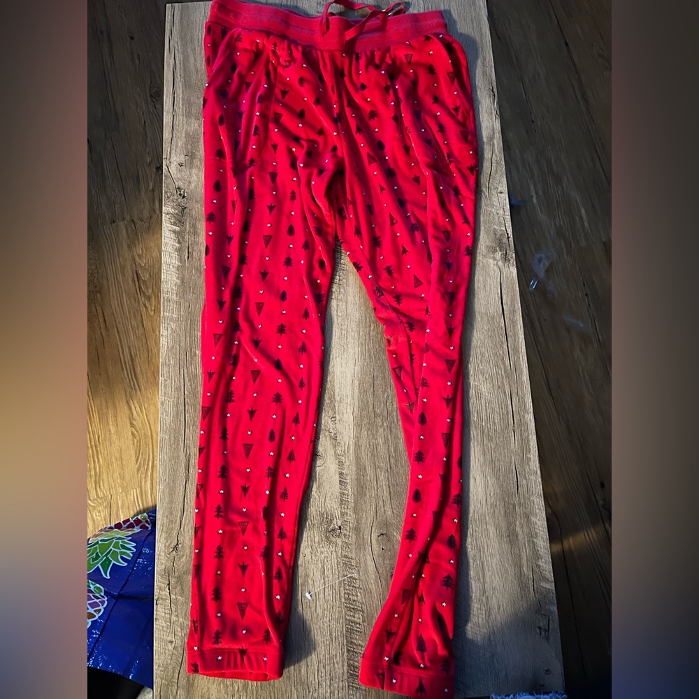 Soft red Christmas lounge pants. Worn a few times